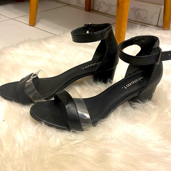 Blacks low-heels - Picture 3 of 3